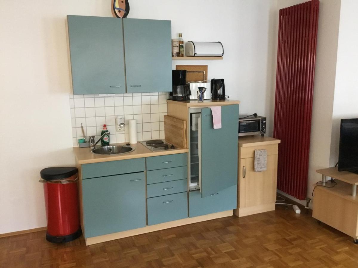 Apartmenthaus Zentrum Komfort Apartments Mit Minikuchen Verschiedener Grossen Cassel Extérieur photo