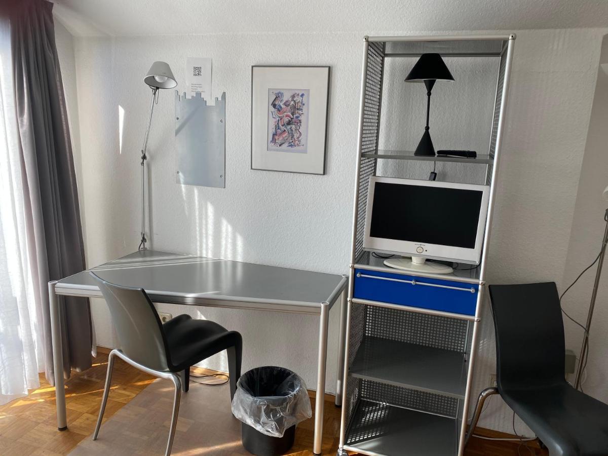 Apartmenthaus Zentrum Komfort Apartments Mit Minikuchen Verschiedener Grossen Cassel Extérieur photo