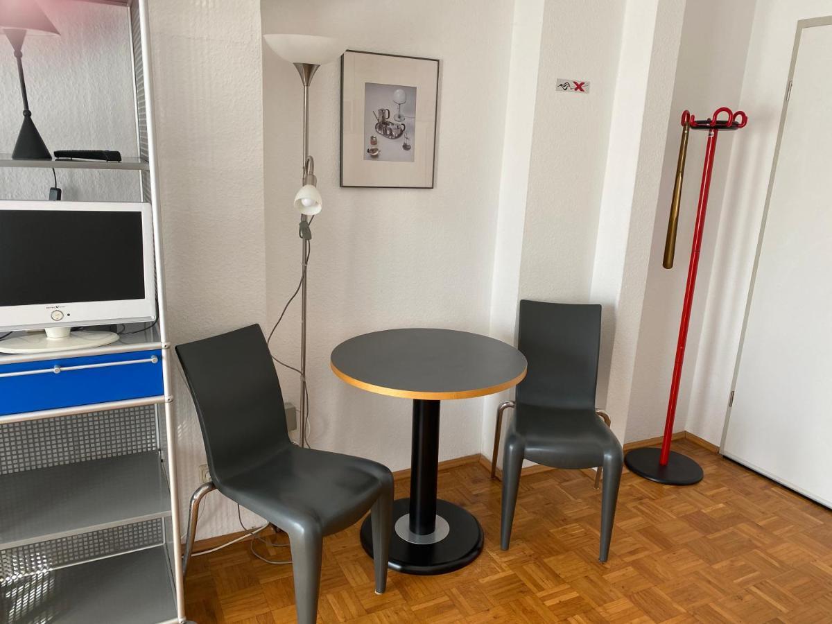 Apartmenthaus Zentrum Komfort Apartments Mit Minikuchen Verschiedener Grossen Cassel Extérieur photo