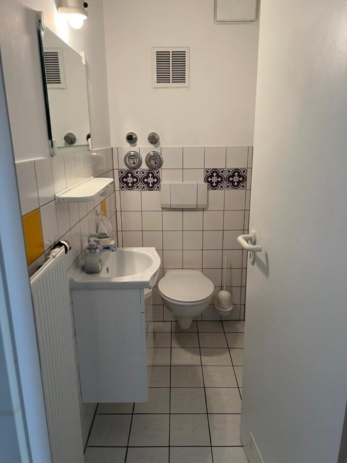 Apartmenthaus Zentrum Komfort Apartments Mit Minikuchen Verschiedener Grossen Cassel Extérieur photo