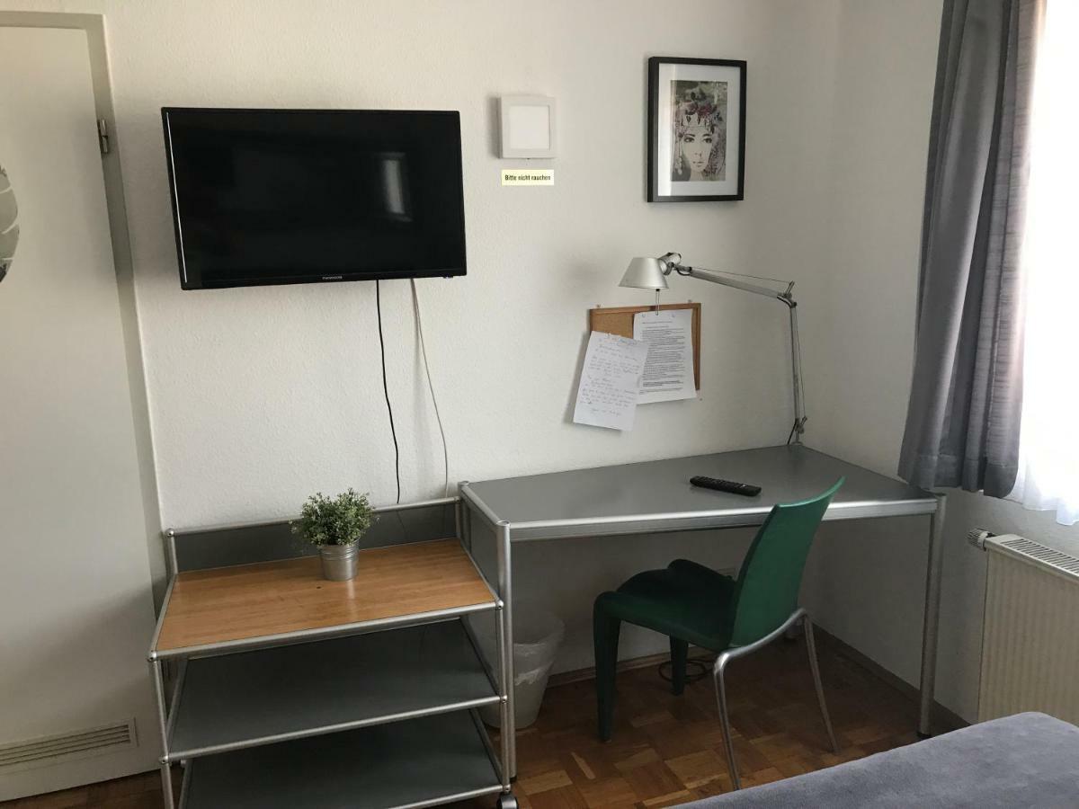 Apartmenthaus Zentrum Komfort Apartments Mit Minikuchen Verschiedener Grossen Cassel Extérieur photo