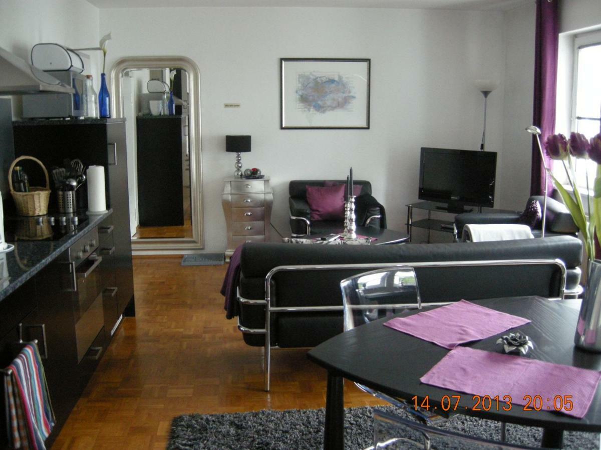 Apartmenthaus Zentrum Komfort Apartments Mit Minikuchen Verschiedener Grossen Cassel Extérieur photo