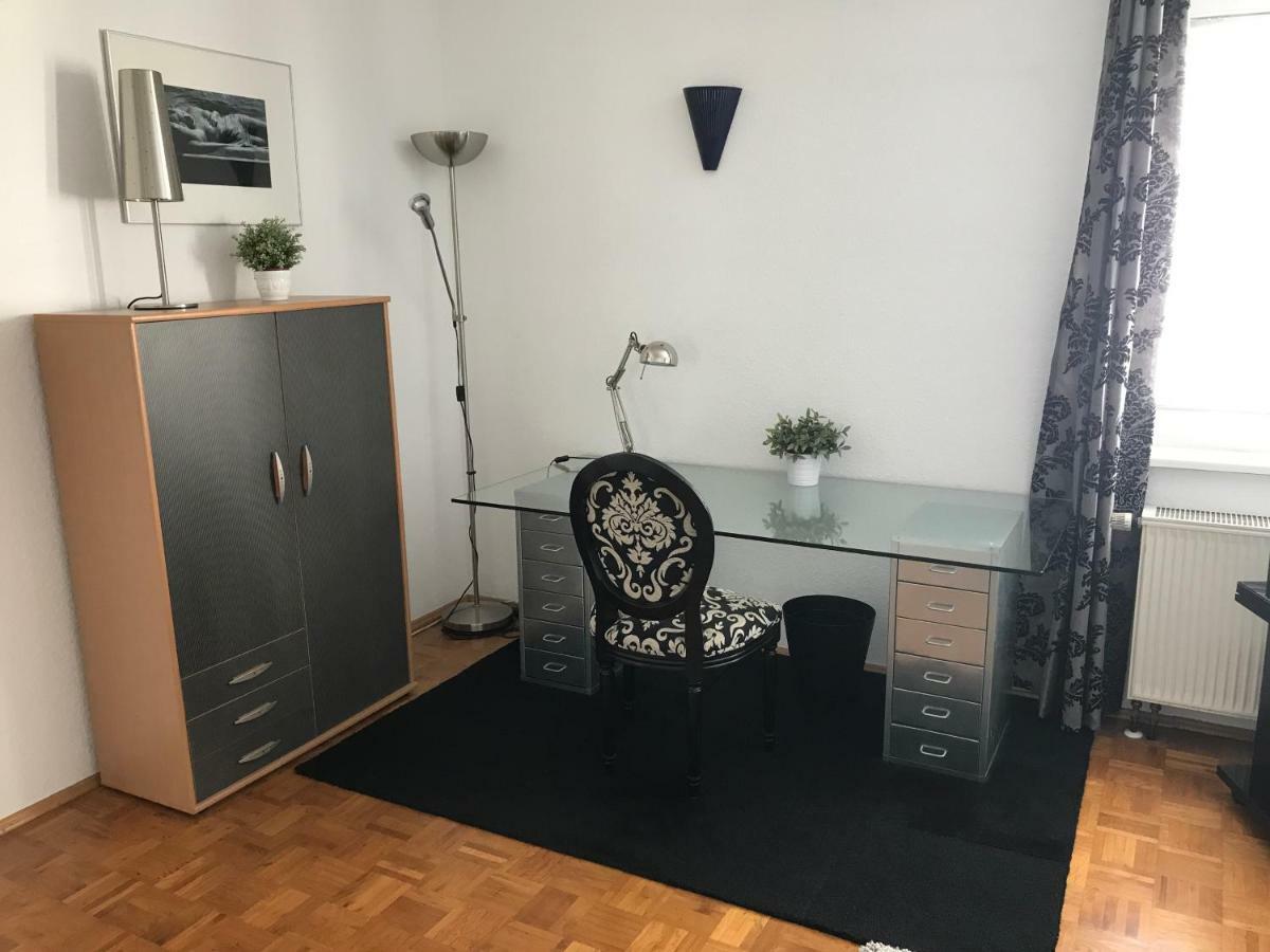 Apartmenthaus Zentrum Komfort Apartments Mit Minikuchen Verschiedener Grossen Cassel Extérieur photo