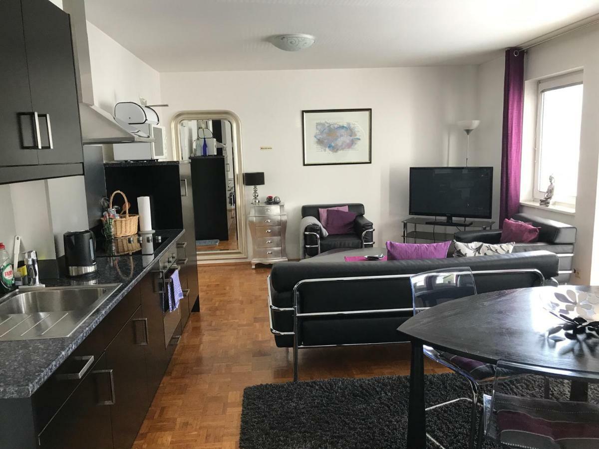 Apartmenthaus Zentrum Komfort Apartments Mit Minikuchen Verschiedener Grossen Cassel Extérieur photo