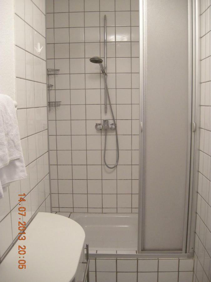 Apartmenthaus Zentrum Komfort Apartments Mit Minikuchen Verschiedener Grossen Cassel Extérieur photo