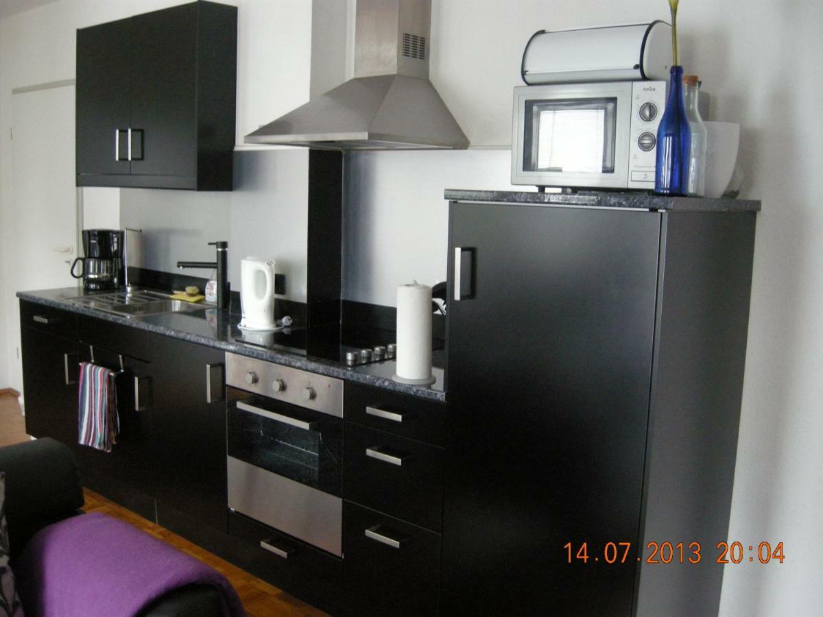Apartmenthaus Zentrum Komfort Apartments Mit Minikuchen Verschiedener Grossen Cassel Extérieur photo